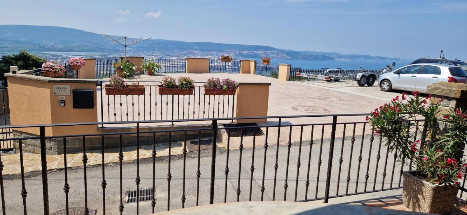Villa Blue Sky - Hrvatini Koper Exterior photo